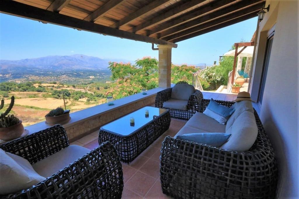 Villa Maffeo, Mit Dem Weitblick Kastellos Exterior photo